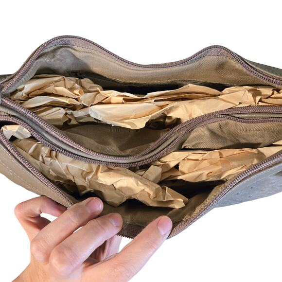 Vintage B.H. Smith Leather Beige/Light Brown Shoulder Bag with Gold Hardware - Picture 6 of 9